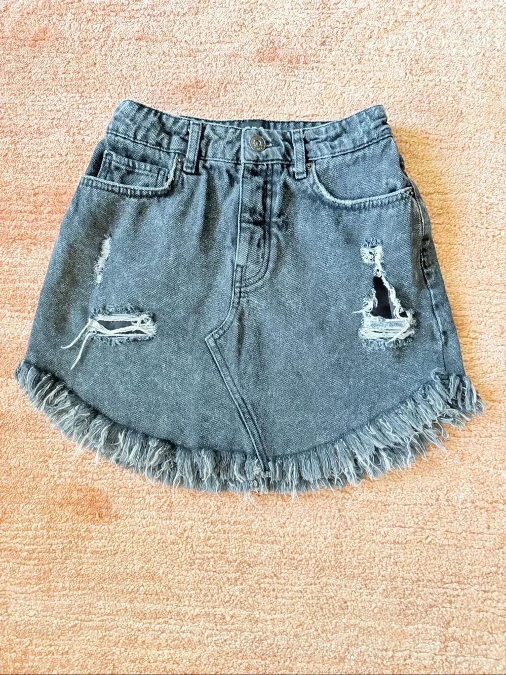 BDG Urban Outfitters Black Distressed Denim Mini Skirt XS Frayed Hem Button Fly